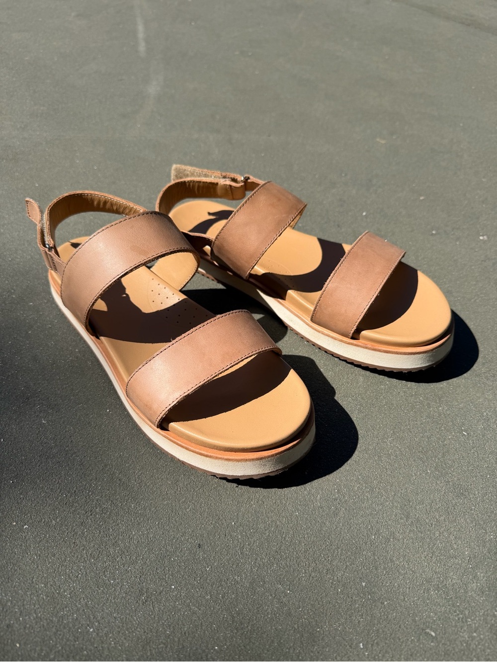 Nisolo Go To flatform sandal in Almond